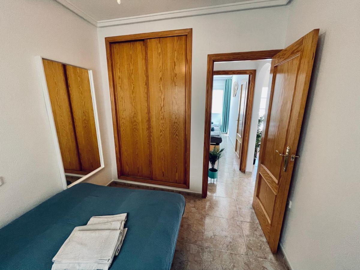El Papagayo Apartment 2 Mins Walking To The Beach Torrevieja Eksteriør billede