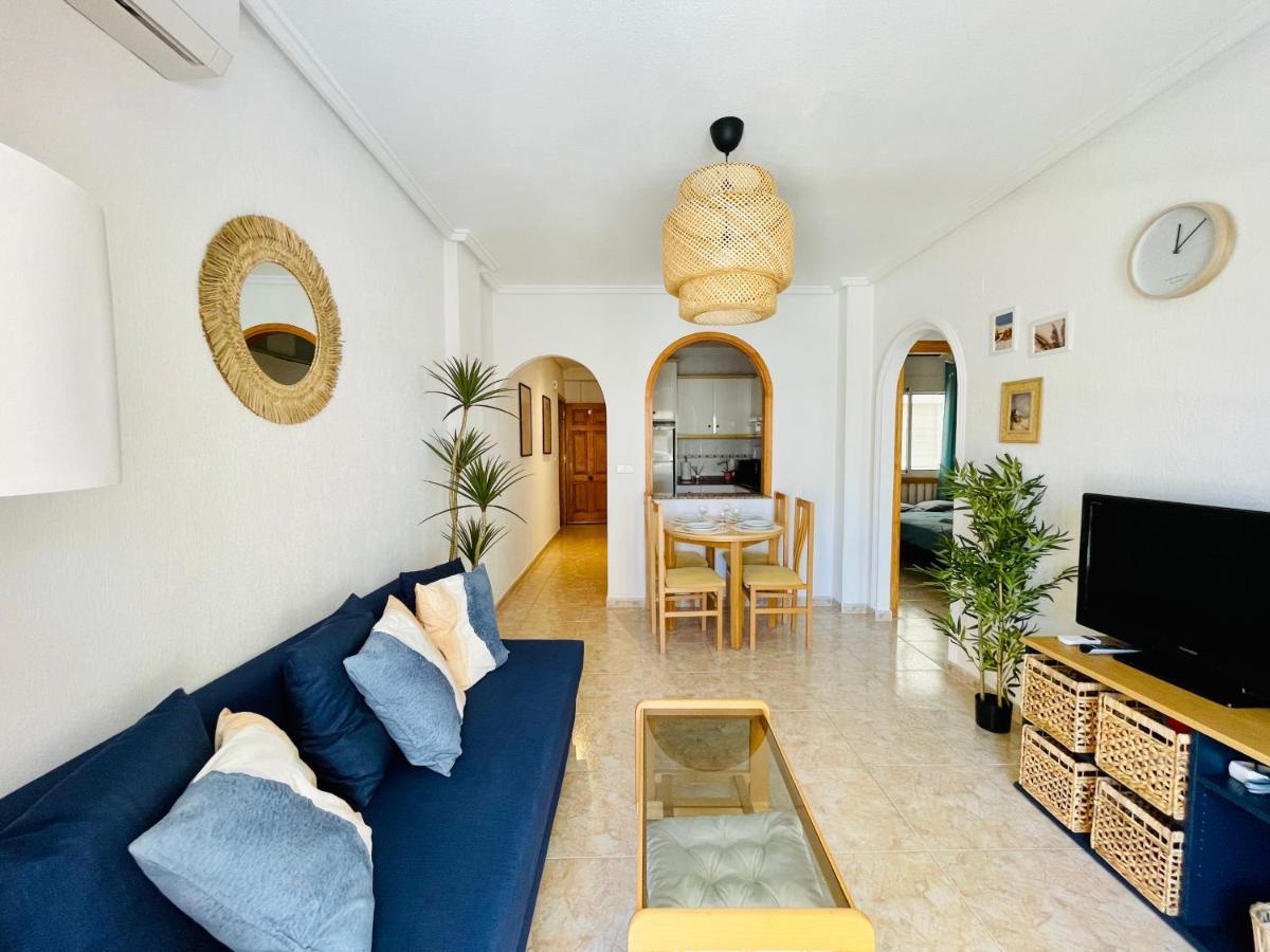 El Papagayo Apartment 2 Mins Walking To The Beach Torrevieja Eksteriør billede